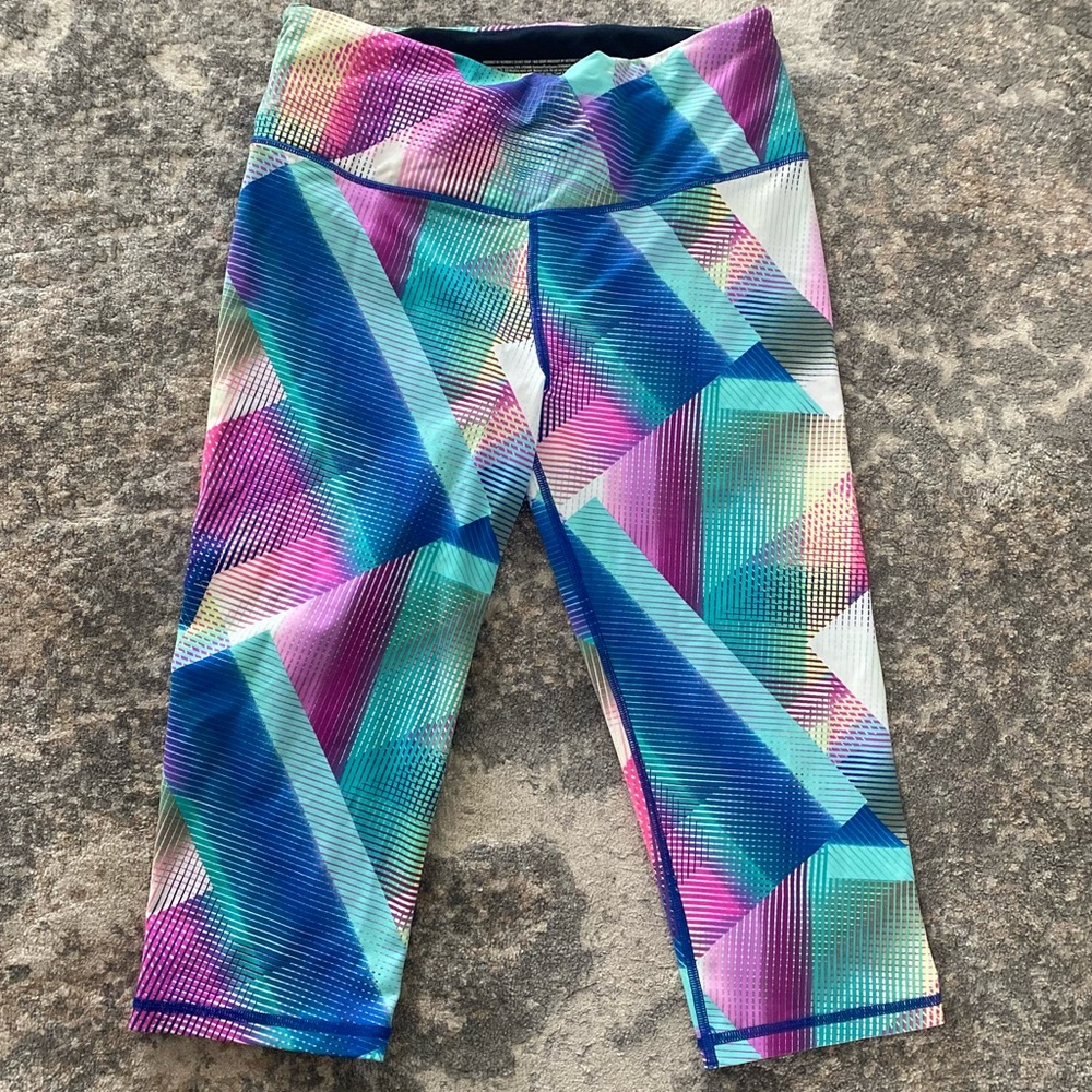 Victoria’s Secret Sport crop leggings